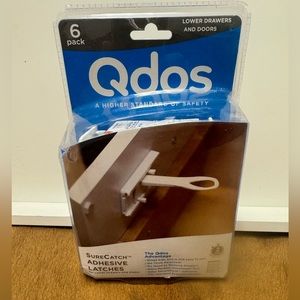 Qdos Sure Catch Adhesive Latches For Lower Drawers & Does In White, 6 Pack New